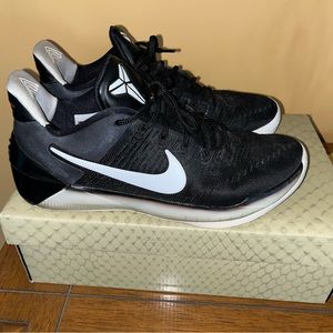 Kobe Ad’s black and white